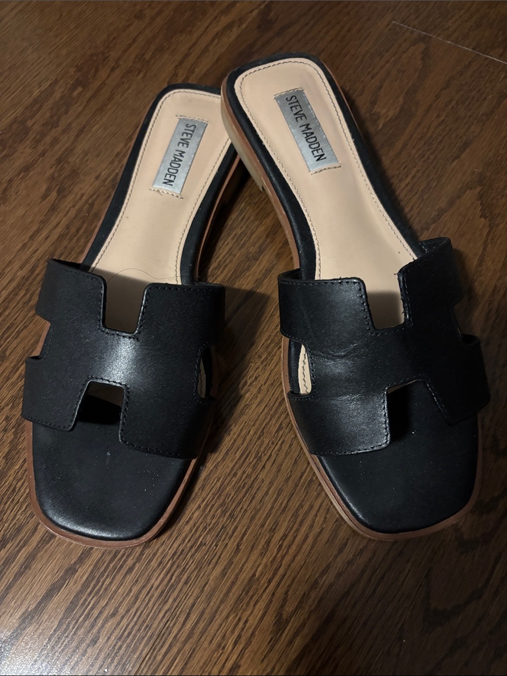 Steve Madden Black Leather H-strap Slide Mules
